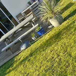  Hébergement de vacances Maison Moderne Mitoyenne Exposee Plein Sud Avec Terrasse